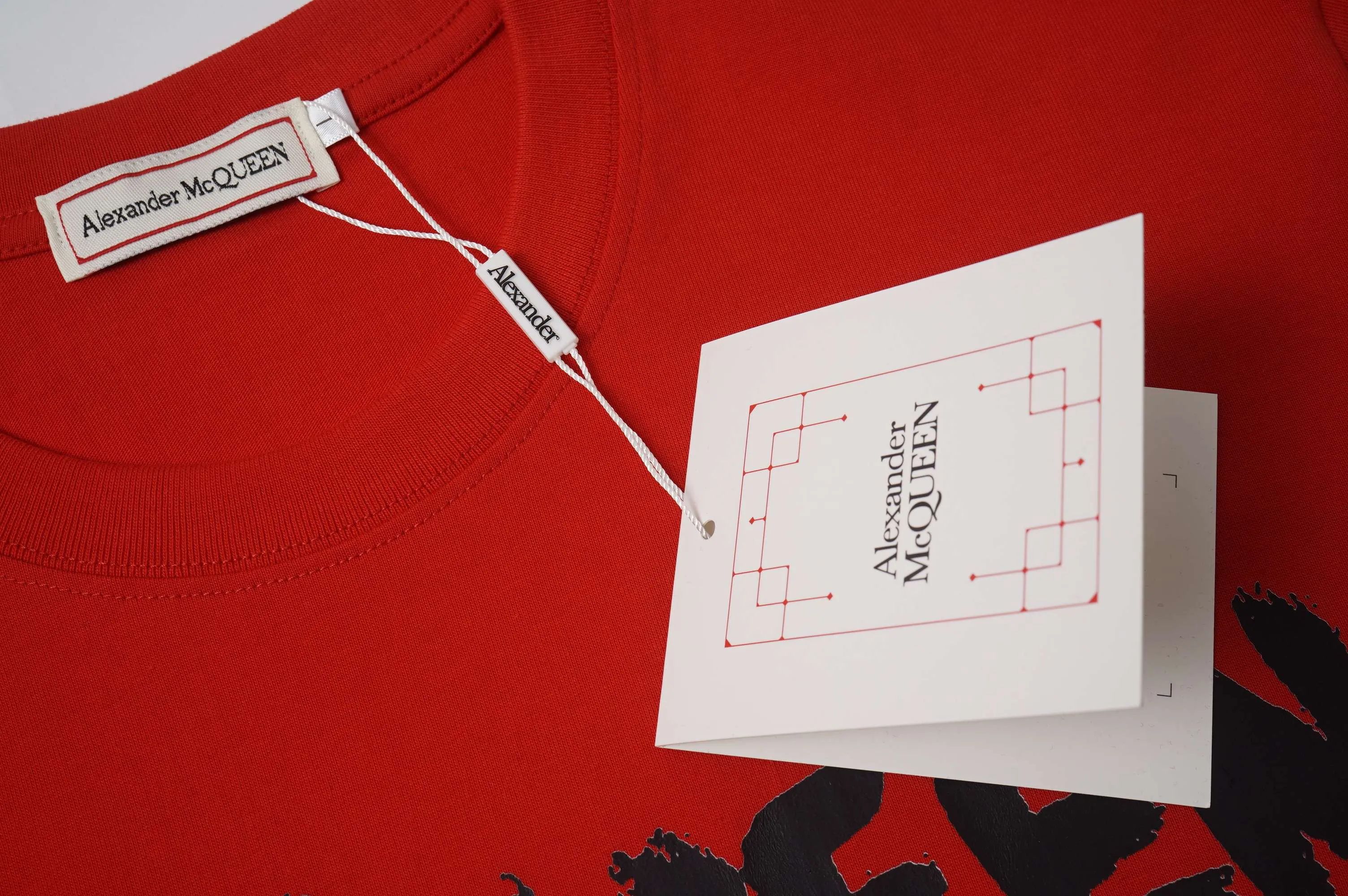 T 126#Alexander Mcqueen* Classic T ， ， 。Classic ， ， 。 ： 、 、 、Coffee Brown ， S_XXXL ， 60